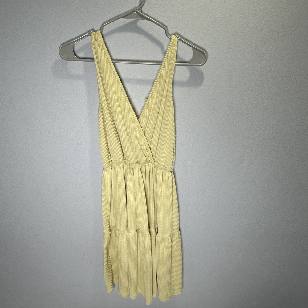 Caution To The Wind Sleeveless Yellow Lightweight Dress Size Medium v neck